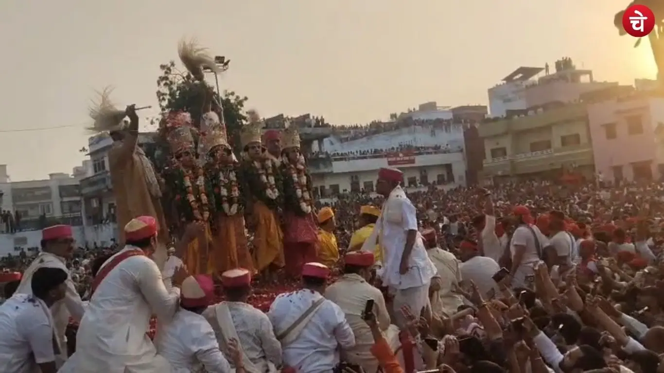 A poignant scene of the reunion of Rama and Bharata in Kashi